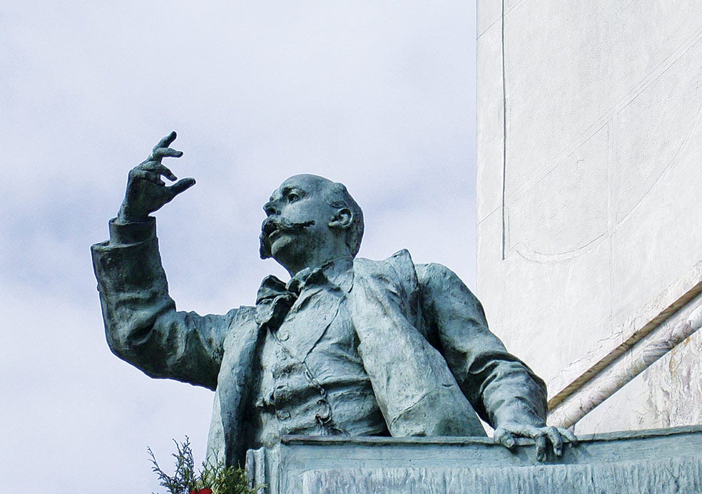 Presidente de la Primera República, se lo considera el mejor orador español. Gran comunicador gestual. Incluía referencias cultas y apelaciones prácticas a la gente.