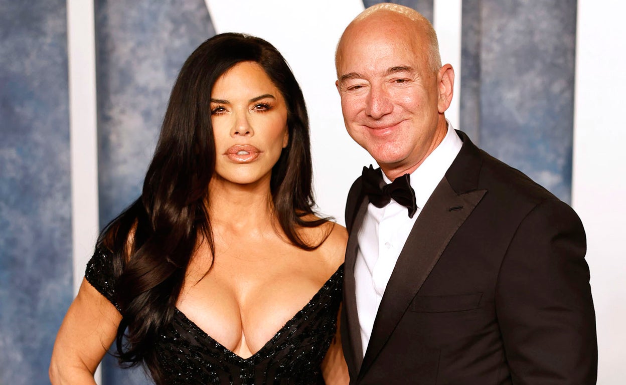 La pareja de Bezos rueda una película y desata el caos