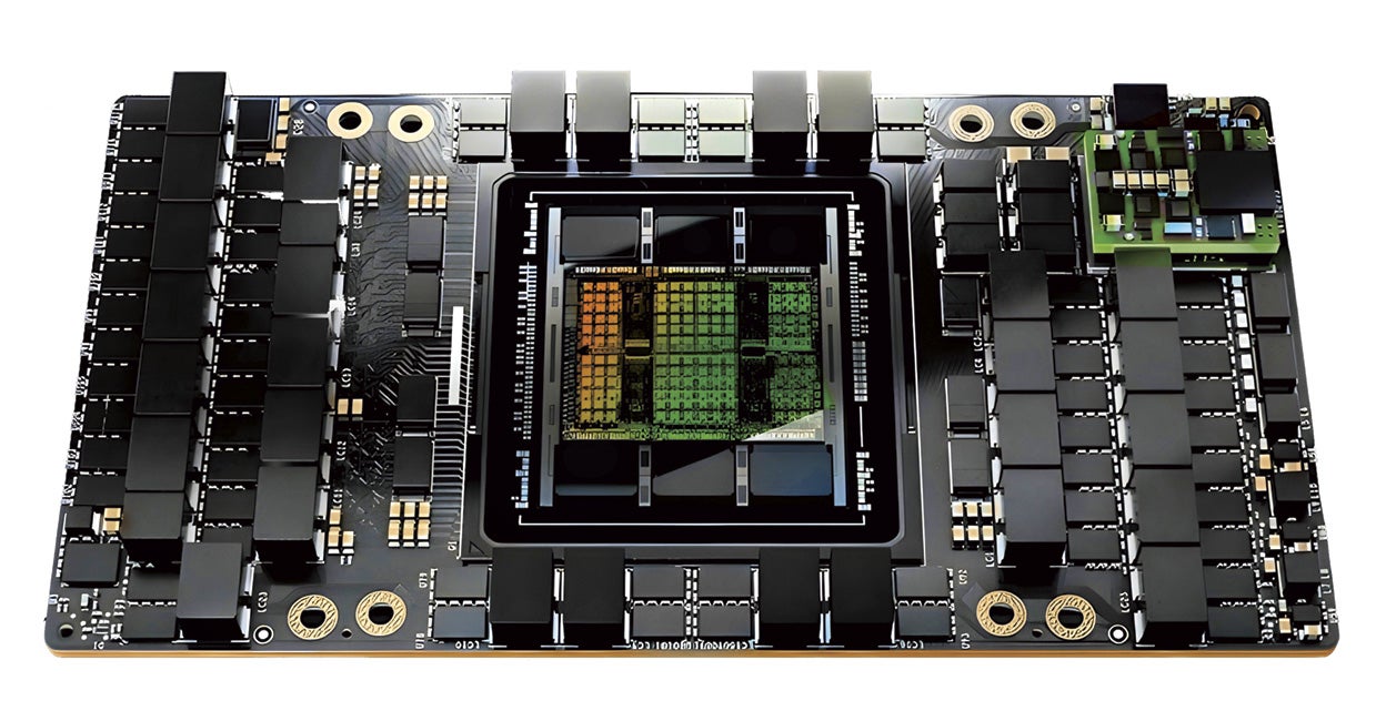 Para las compañías que desarrollaban la nueva IA generativa, como OpenAl, la A100 fue como la invención de la rueda. Por fin tenían capacidad de procesamiento de sobra para su algoritmo. Y pudieron entrenar a ChatGPT. La joya es un chip de siete nanómetros (el diámetro de un pelo es de cien nanómetros).