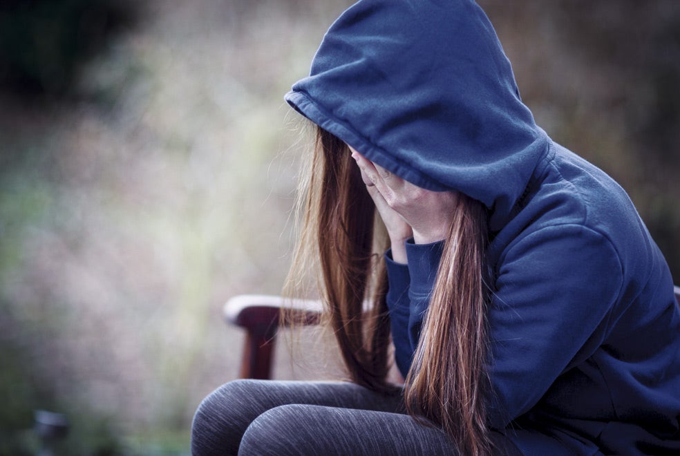 Los jóvenes se dan cuenta de que son desdichados y sufren de mucha inestabilidad, pero saber que tienen un ‘problema’, una ‘enfermedad’ o un ‘trastorno’ les hace sentirse profundamente infelices y distintos.