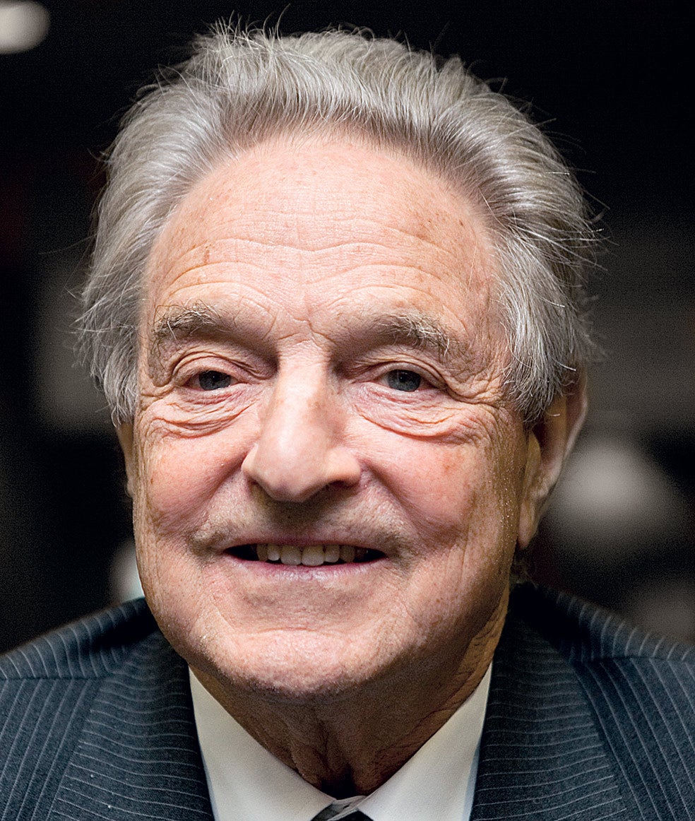 Imagen - George SorosInversor. Se pagó los estudios con trabajos a tiempo parcial en 1952. Fue alumno del filósofo Karl Popper, que lo influenció por su crítica al totalitarismo.