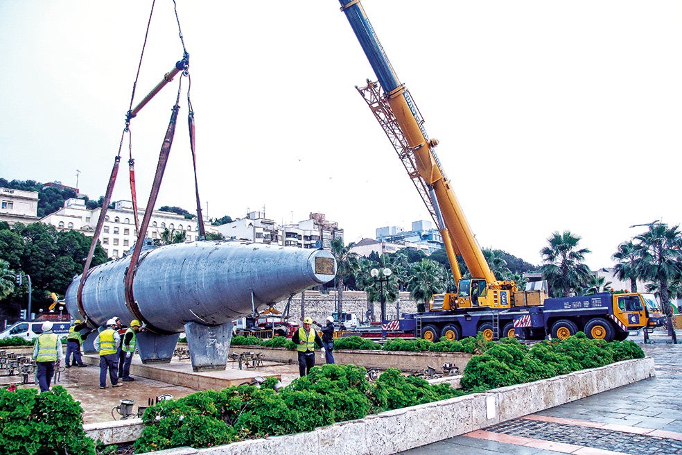 El deterioro por las lluvias, el salitre y el agua de las fuentes que lo adornaban en Cartagena obligó a recomendar su puesta a cubierto.