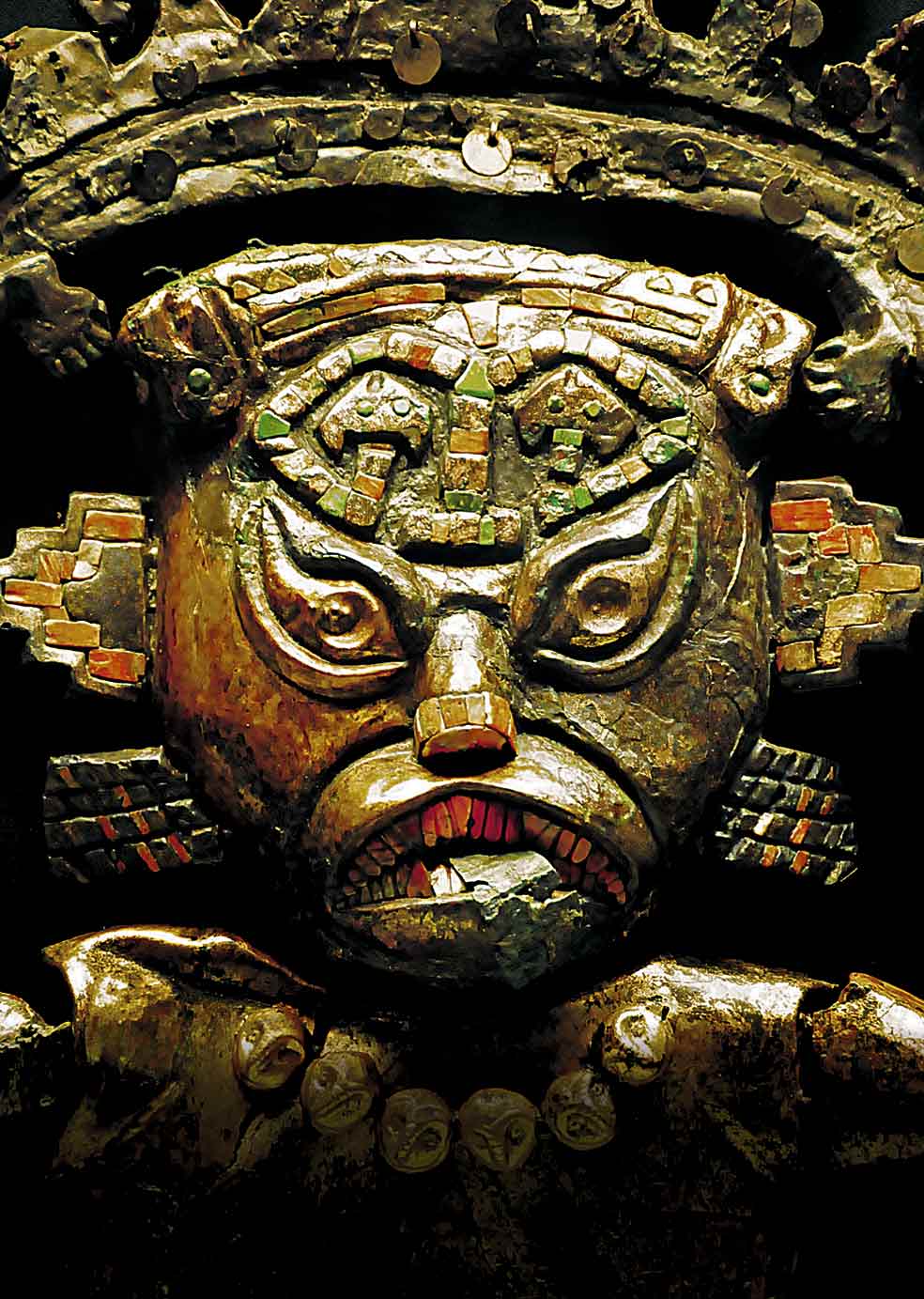 Uno de los ídolos encontrado en la tumba del señor de Sipán.