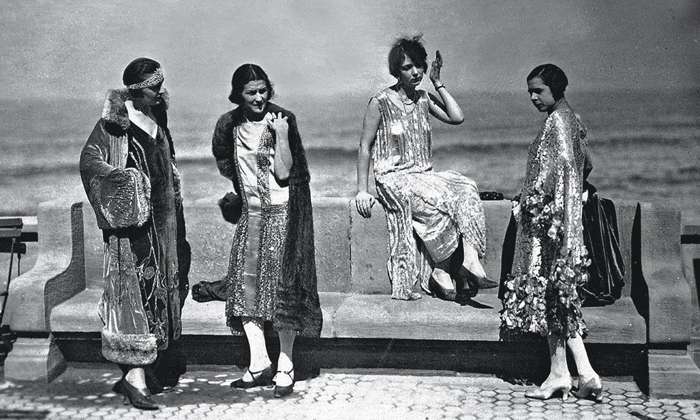 En 1924, San Sebastián ya celebraba las 'fiestas de la moda', que inspiraban a Balenciaga.