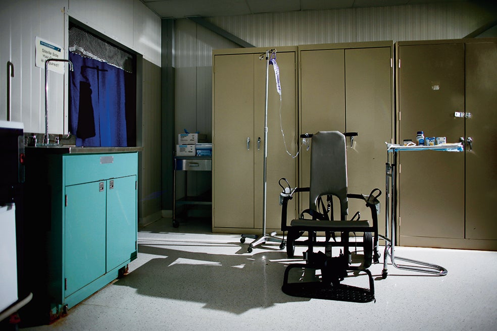 «Mis referentes en el campo de la guerra sucia son múltiples. Me conozco bien la historia de lucha contra Al Qaeda; o la Operación Flavius: el asesinato extrajudicial de tres miembros del IRA en Gibraltar en 1988. Fueron acribillados con 29 balazos por soldados del SAS en una operación militar y Margaret Thatcher reconoció haber dado la orden. También está la lucha de Israel en Gaza y el Líbano contra Hamás y Hezbolá. Hay una serie de televisión, Fauda, sobre la unidad fantasma antiterrorista del ejército israelí».