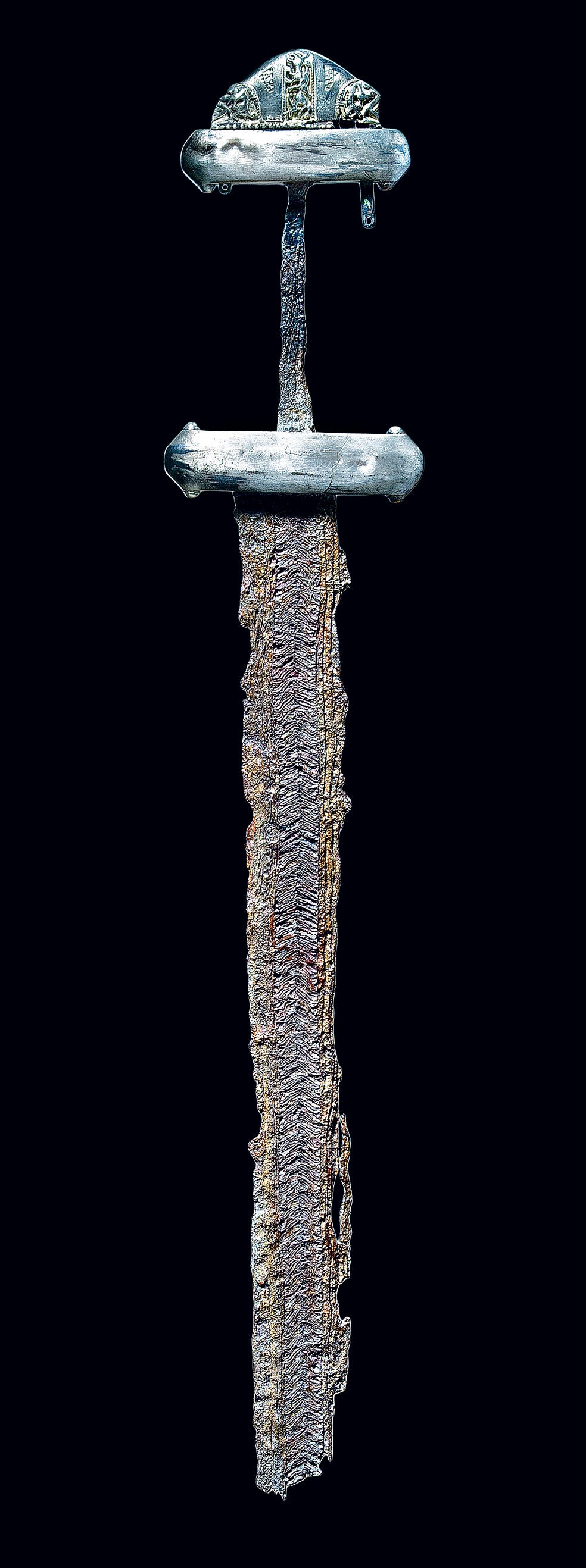 Una impresionante espada vikinga del siglo X, expuesta hace unos años en un gran exposición del Museo Británico. Entre las nuevas generaciones, los videojuegos contribuyen de un modo clave a la popularidad de los vikingos, con juegos como God of War, Assassin’s Creed Valhalla, Crusader Kings III – The Northern Lords; Frozenheim, Valheim o el ya clásico del género, The lost vikings.