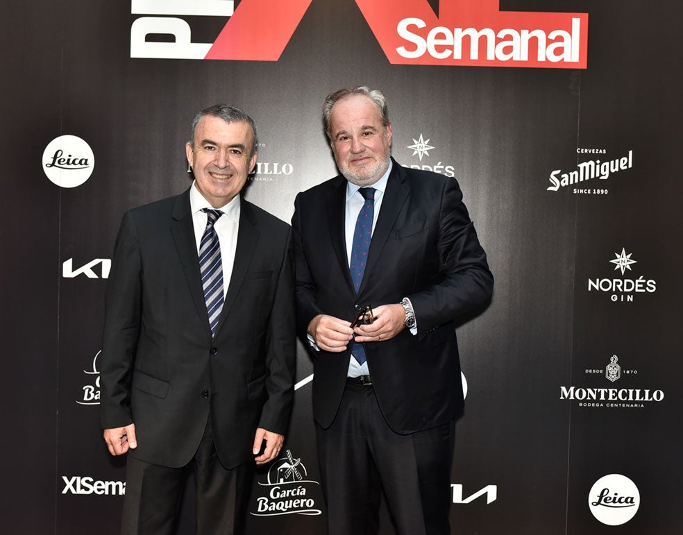 Lorenzo Silva con el empresario Demetrio Carceller, admirador confeso del escritor y columnista de XLSemanal.