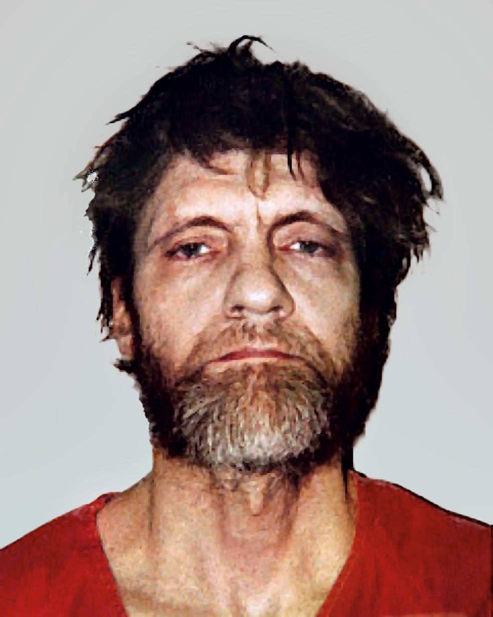 Imagen - Theodore Kaczynski ('Unabomber'): Cartas bomba (3 muertos, 29 heridos). Unabomber publicó un manifiesto antiindustrialización para justificar el envío de paquetes explosivos entre 1978 y 1995, pero Clarke alegó esquizofrenia. Cadena perpetua. El pasado 10 de junio fue hallado muerto en su celda.