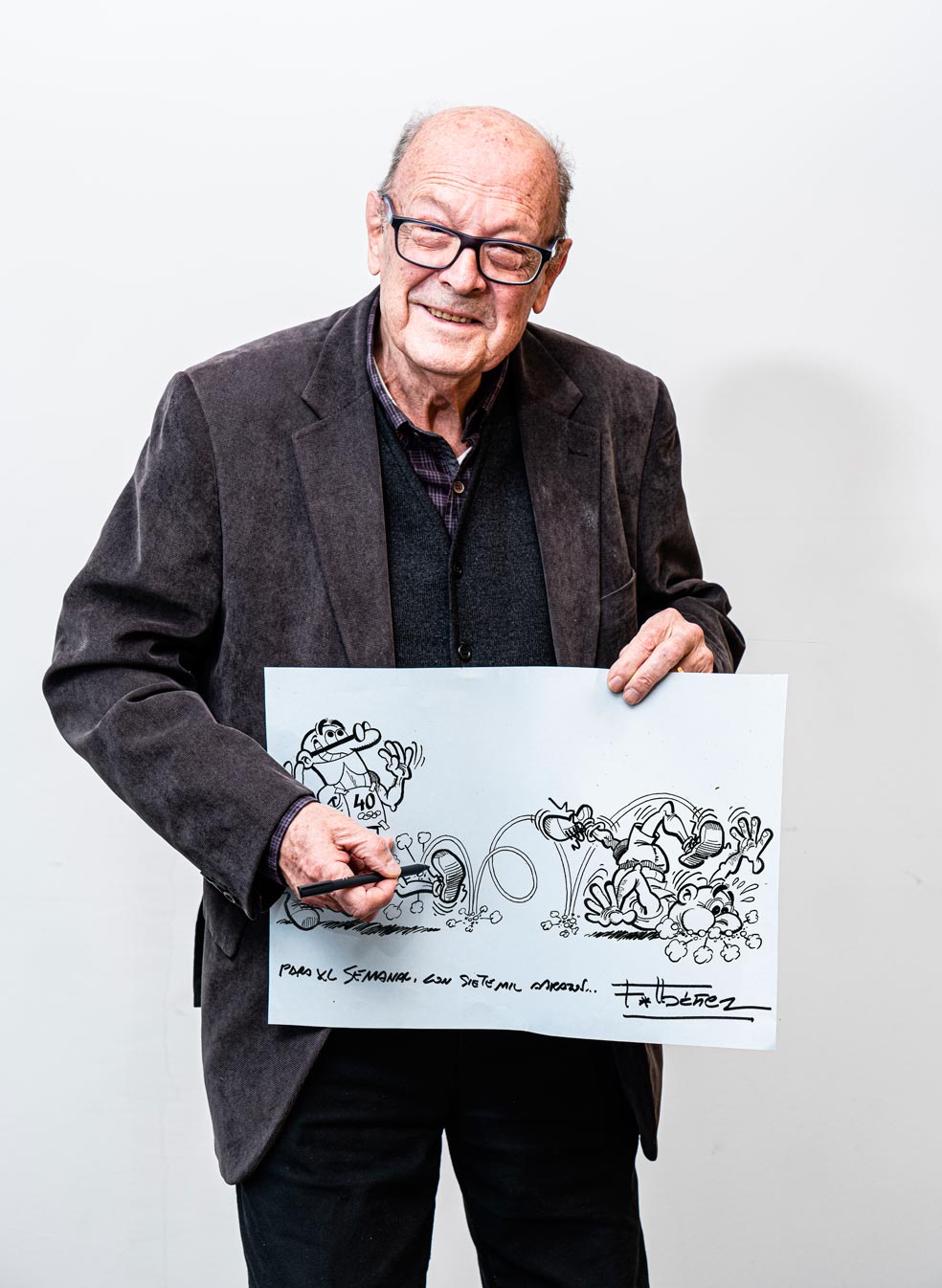 Ibáñez hacía un dibujo a los lectores que le pedían un autógrafo «porque así se van encantados de la vida», decía. «Una vez, José Luis Sampedro me comentó: ‘Eso son dedicatorias, no la mierda que yo hago’». Este es el dedicado a los lectores de ‘XLSemanal’.