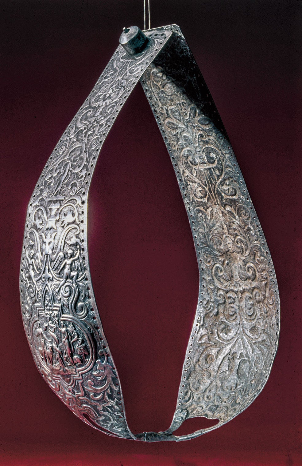 En la Edad Media no había cinturones de castidad. Este es del siglo XV, inicio de la Edad Moderna.