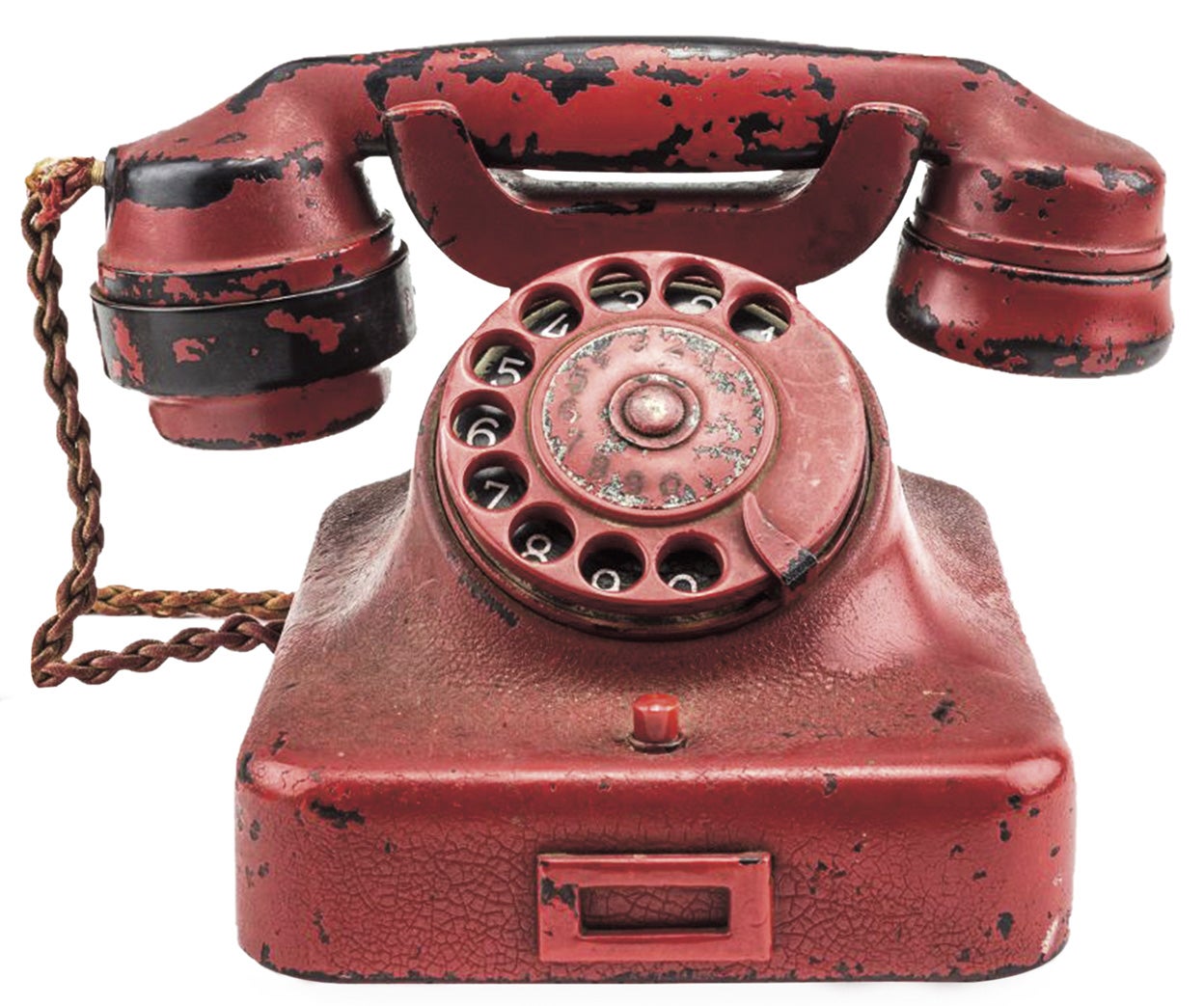 Este teléfono, que fue un regalo de la Wehrmacht a Adolf Hitler fue subastado por 220.000 euros en 2017. Los expertos dicen que si se subastara ahora, su precio aumentaría de precio un 25 por ciento.