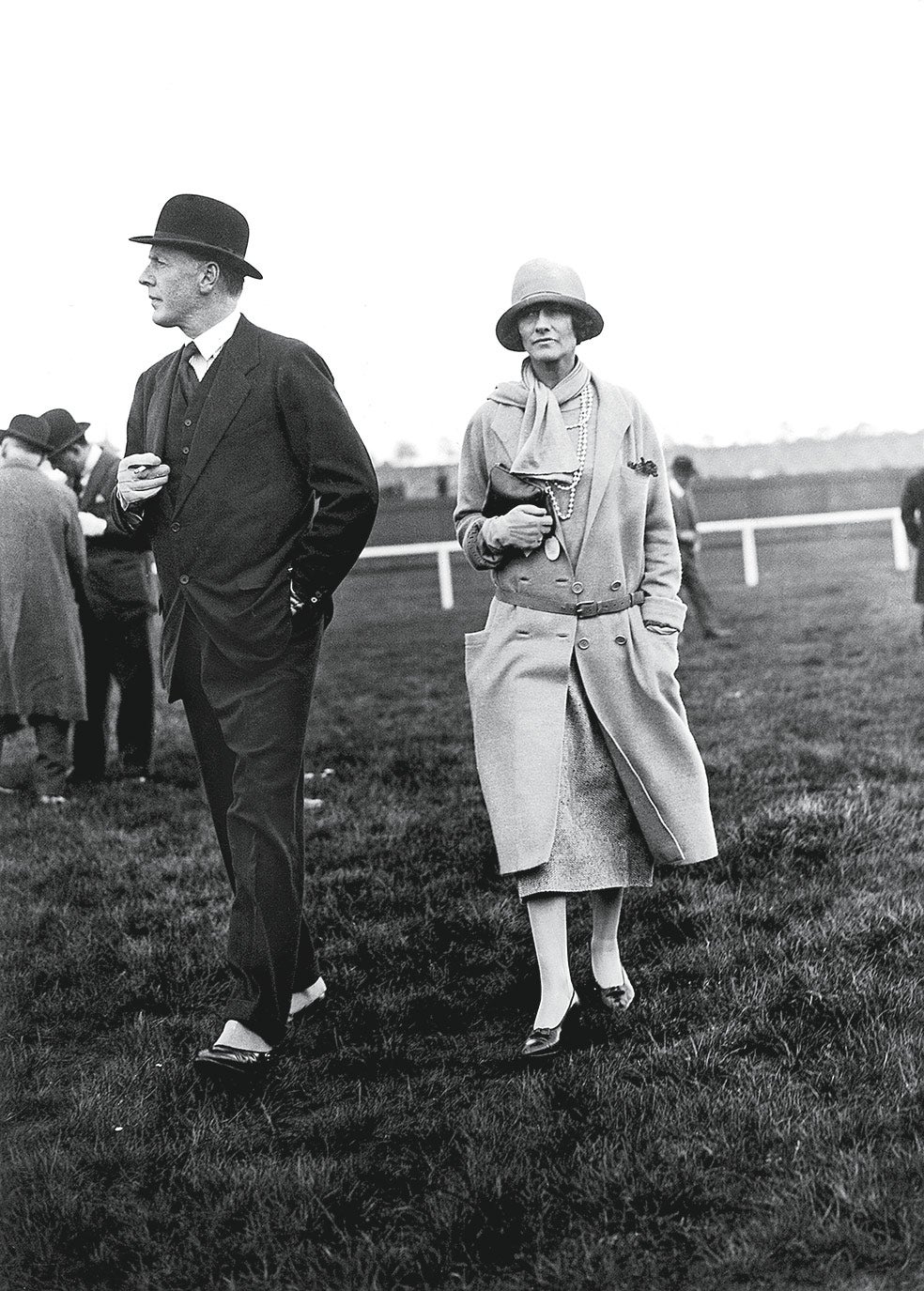 Al duque de Westminster, Bendor, lo conoció en Montecarlo a finales de 1929. Fueron amantes durante diez años. Sobre él, ella decía: «Su riqueza llega a tal nivel que deja de ser vulgar».