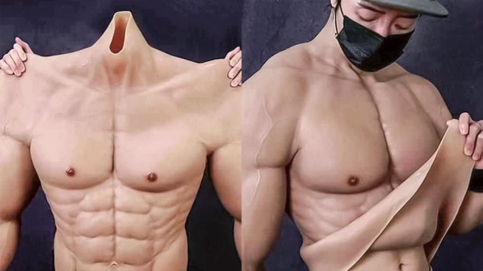 Una empresa china vende trajes de silicona, totalmente adaptables, para presumir de bíceps y tableta de chocolate en Instagram, inmediatamente y sin sacrificios. Se venden online y cuestan entre 100 y 500 euros.