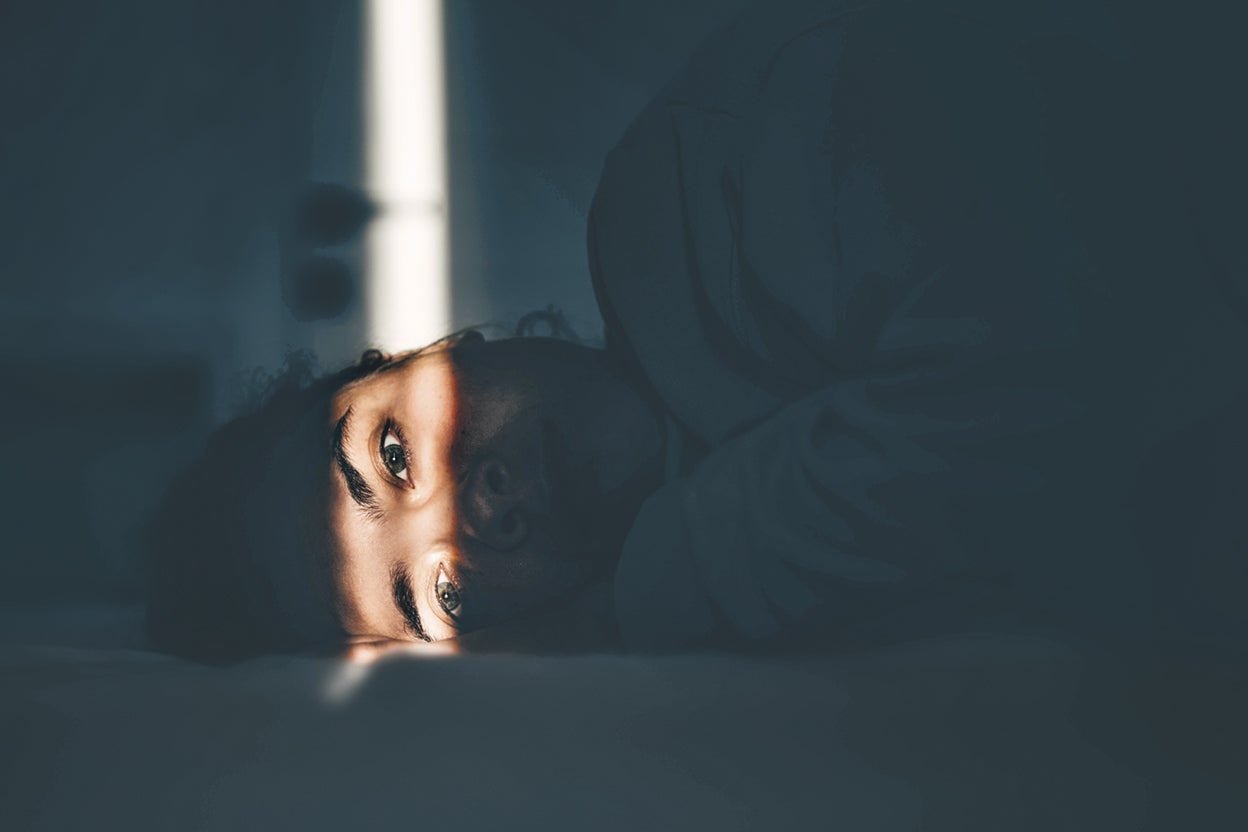 El aumento de la fragmentación del sueño es el predictor más fuerte de la mortalidad, según un estudio publicado en Digital Medicine en el que ha participado Emmanuel Mignot. El estudio analiza «la edad a partir del sueño» e identifica sus aspectos más relacionados con los fallecimientos. Uno de ellos, son las interrupciones del sueño, pequeños despertares, que muchas veces no recordamos. La vinculación con la mortalidad se fundamenta en que esta ruptura del sueño debida a periodos frecuentes e irregulares de vigilia, es uno de los primeros trastornos que aparecen en varias enfermedades, entre ellas, el párkinson.