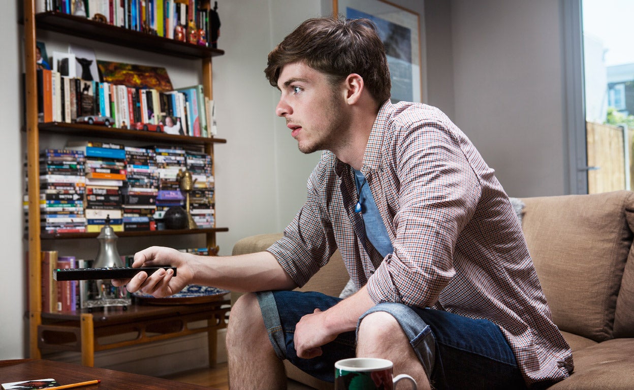 ¿Tú también ves la televisión con subtítulos? No eres el único