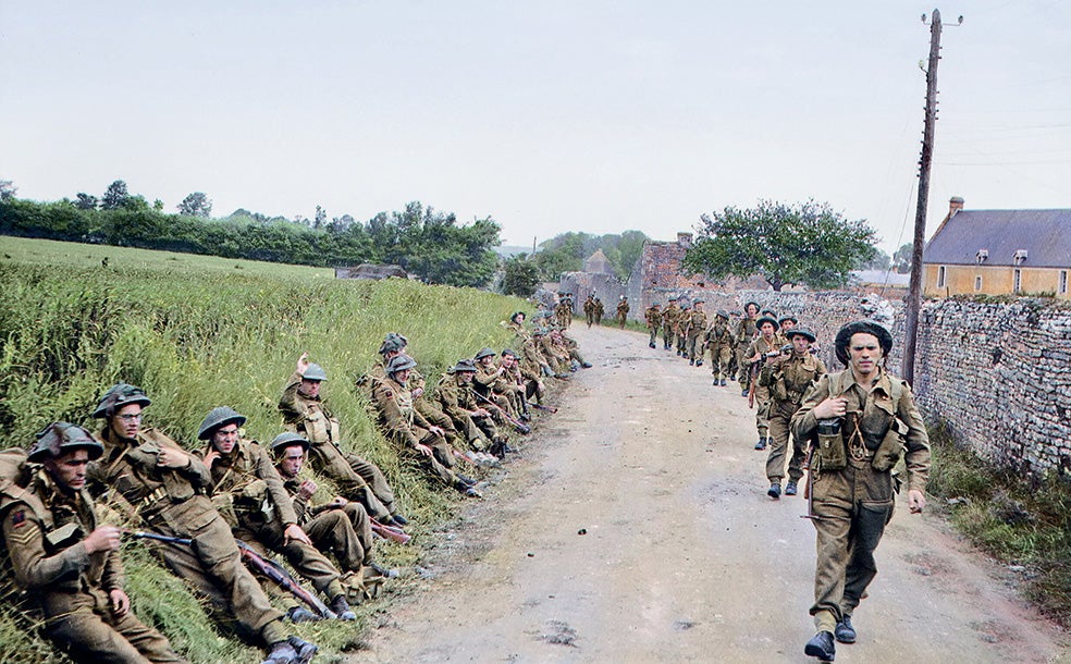 En los ataques aliados a pueblos franceses hubo 15.000 muertos y hasta 100.000 heridos solo en los bombardeos preparatorios.
