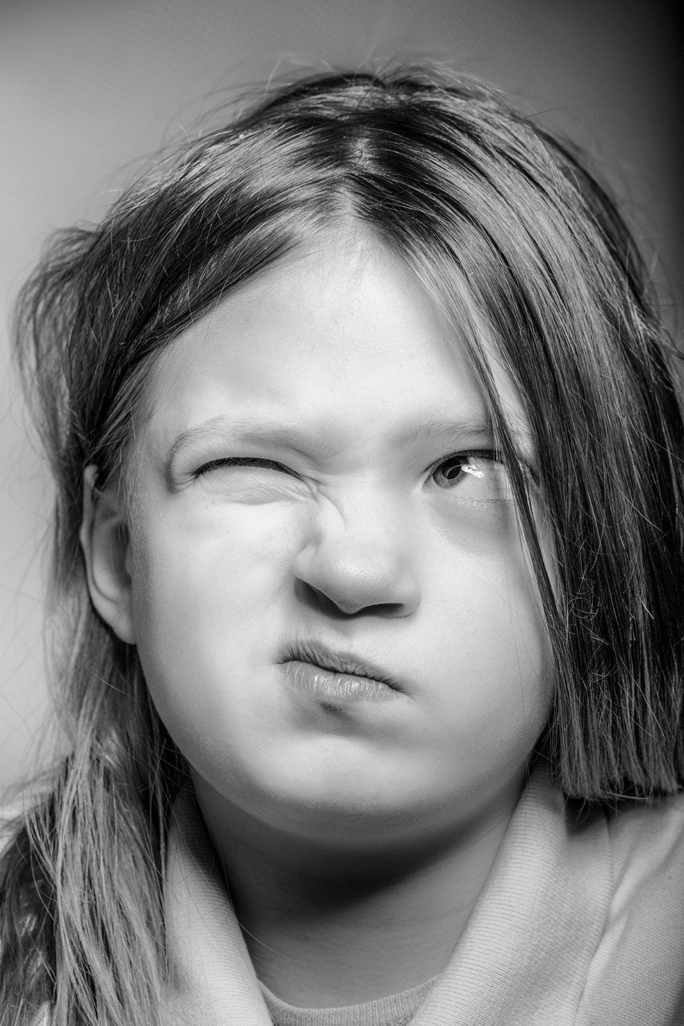 Todos los estudios coinciden en el predominio masculino de los tics: los chicos sufren el trastorno entre tres y cuatro veces más que las chicas.