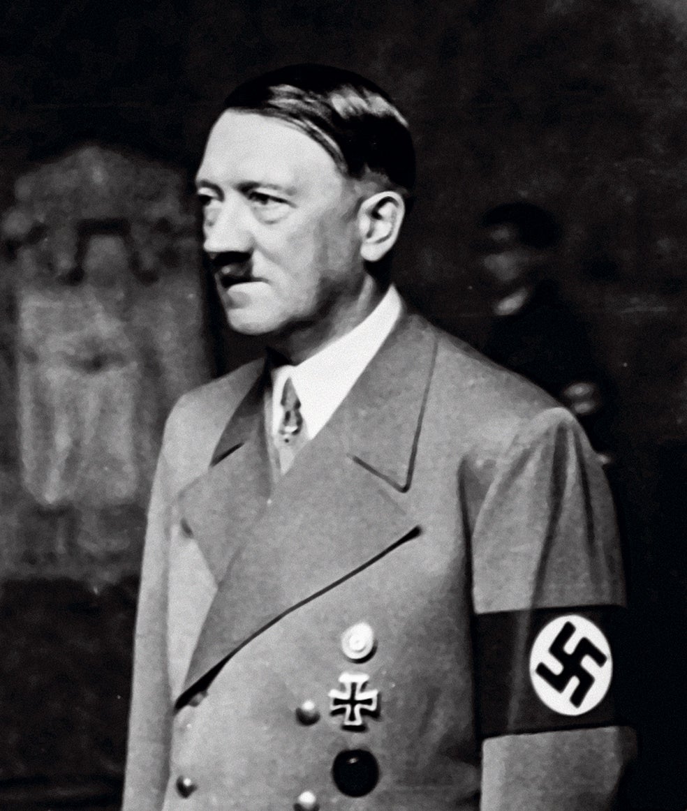 Adolf Hitler se encaprichó de El arte de la pintura, obra cumbre de Johannes Vermeer, y lo compró en 1940. Esa operación todavía marca la suerte del cuadro.