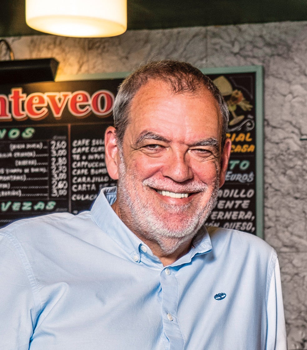 Imagen - Jorge Díaz Cortés. Alicantino de 1962, es autor (en solitario) de cuatro novelas de corte histórico y guionista de series como ‘Hospital Central’, ‘Hermanas’, ‘Siete días al desnudo’ o ‘La caza’.