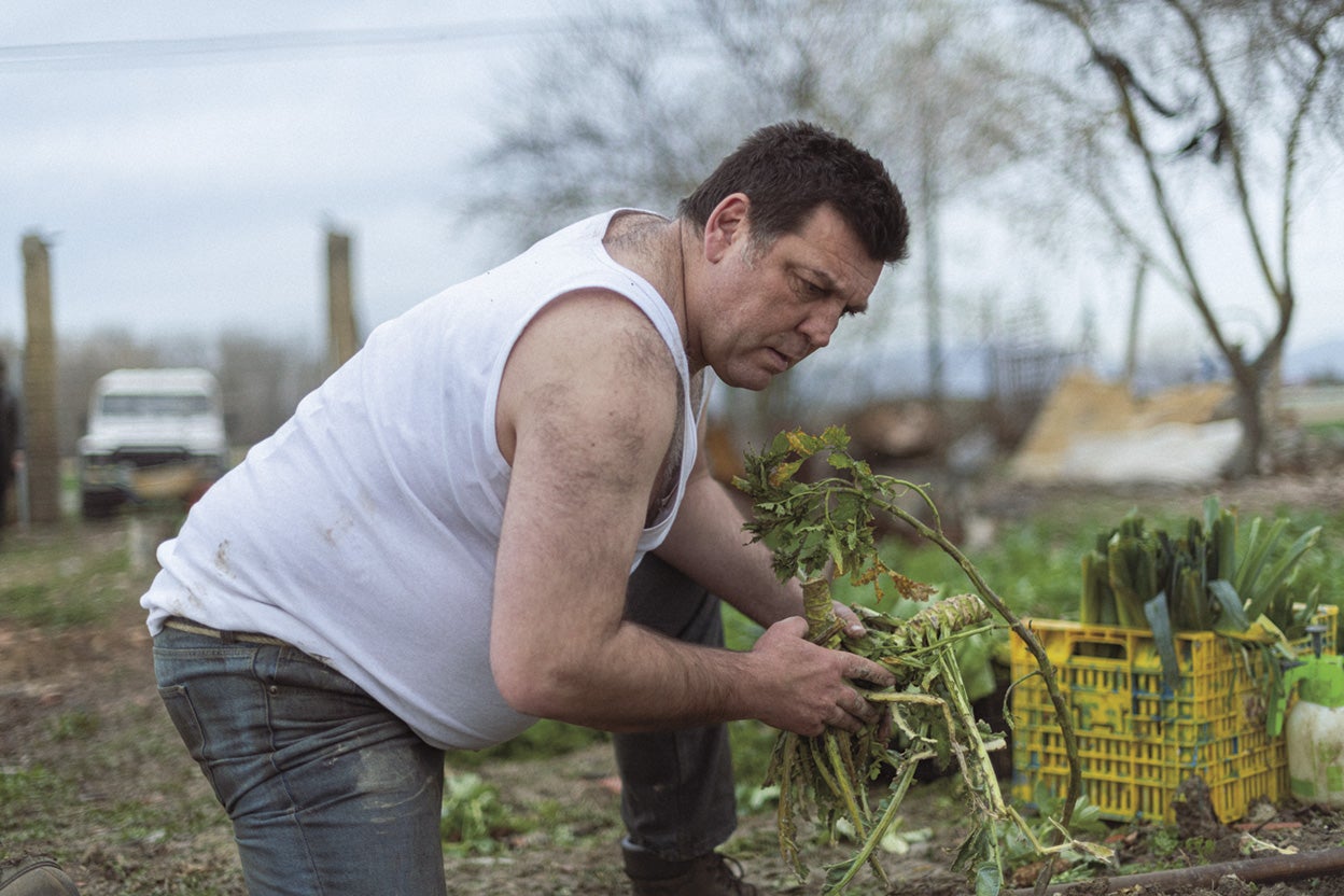 Keuchkerian, exboxeador, es Andreas en Un amor, la película de Isabel Coixet, basada en la novela homónima de Sara Mesa, un papel que le valió al actor el premio a la Mejor interpretación de reparto en el reciente Festival de San Sebastián.