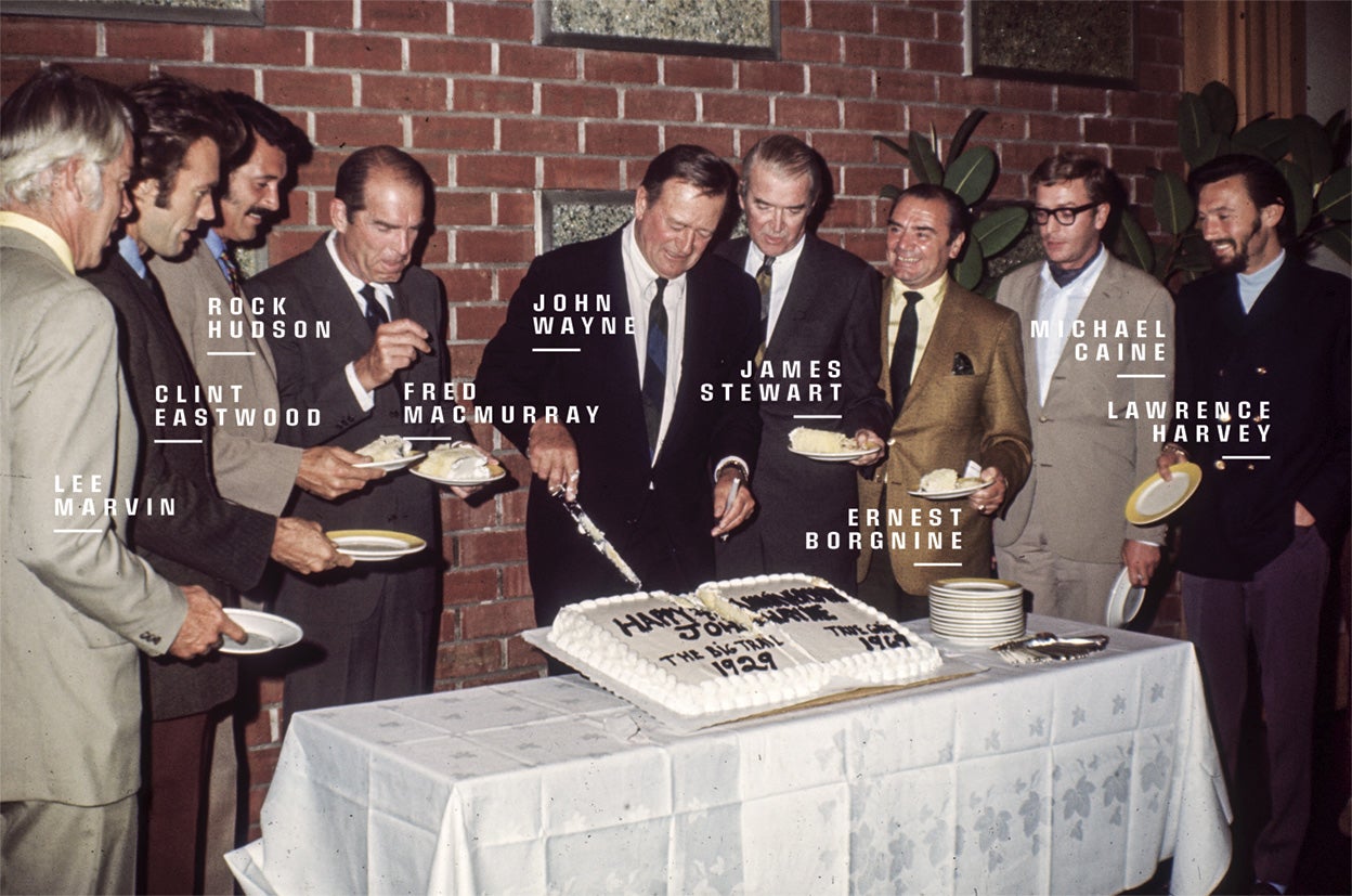 A Caine le emociona hablar de sus años de Hollywood, cuando fue aceptado por una élite de actores que para él eran entonces mitos.