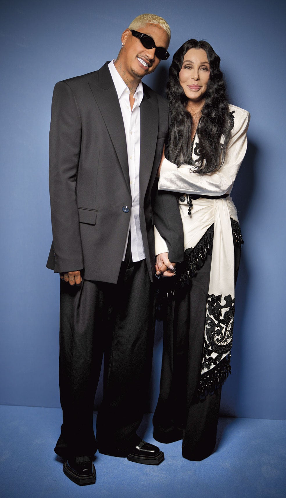 Cher con su última pareja, el productor de ritmos urbanos Alexander Edwards. Tiene 37 años, 40 menos que ella, y un hijo –llamado Slash Electric Alexander Edwards– con su expareja, la actriz Amber Rose.