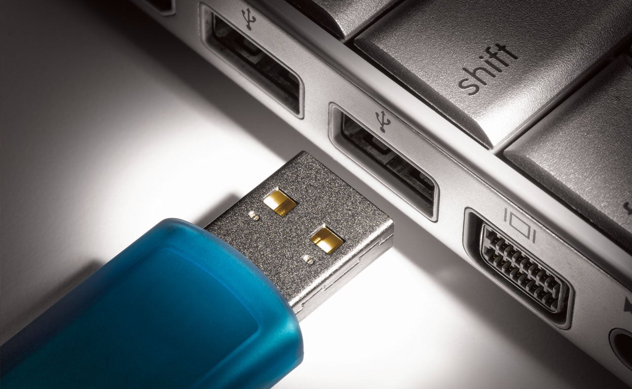 Unos 'hackers' tienen la llave para desbloquear una USB con 235 millones de dólares (y el dueño no quiere)
