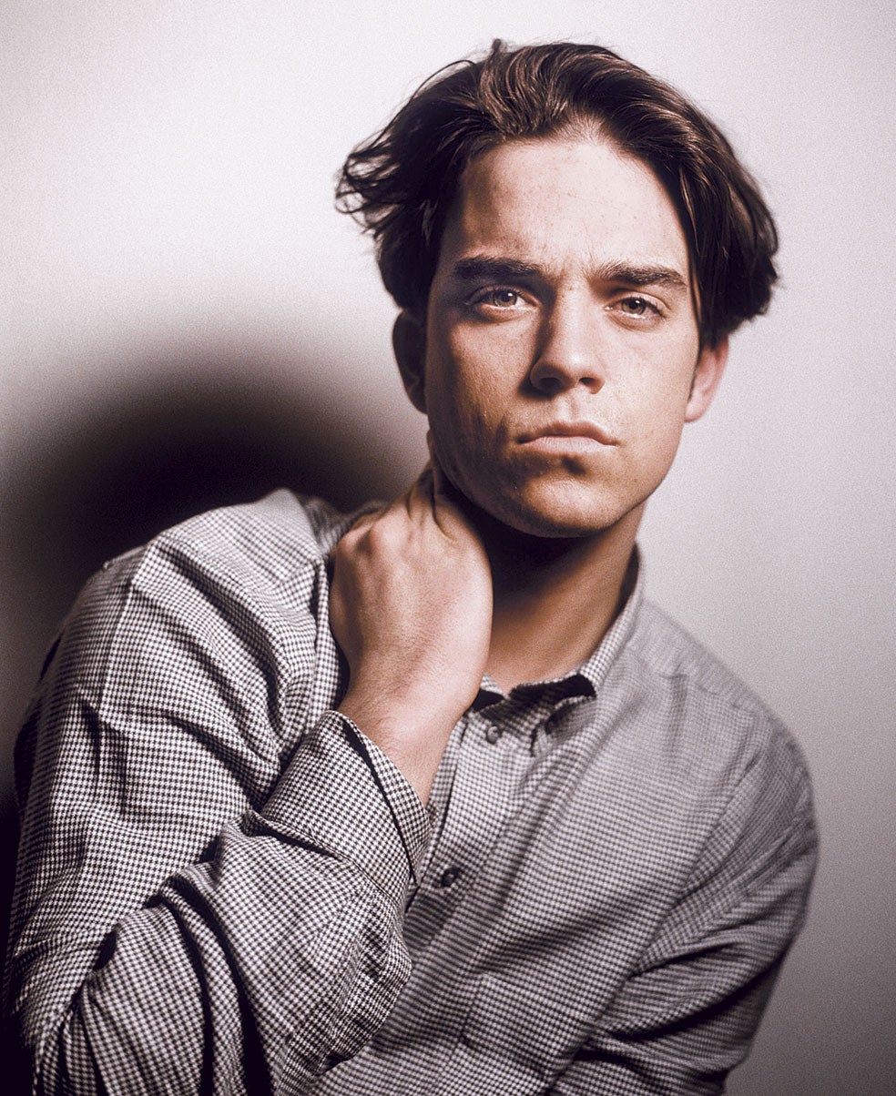 A los 16 años formó parte de Take That. «Fue demasiado y demasiado pronto», dice Williams en el documental con imágenes inéditas de tres décadas de su vida.