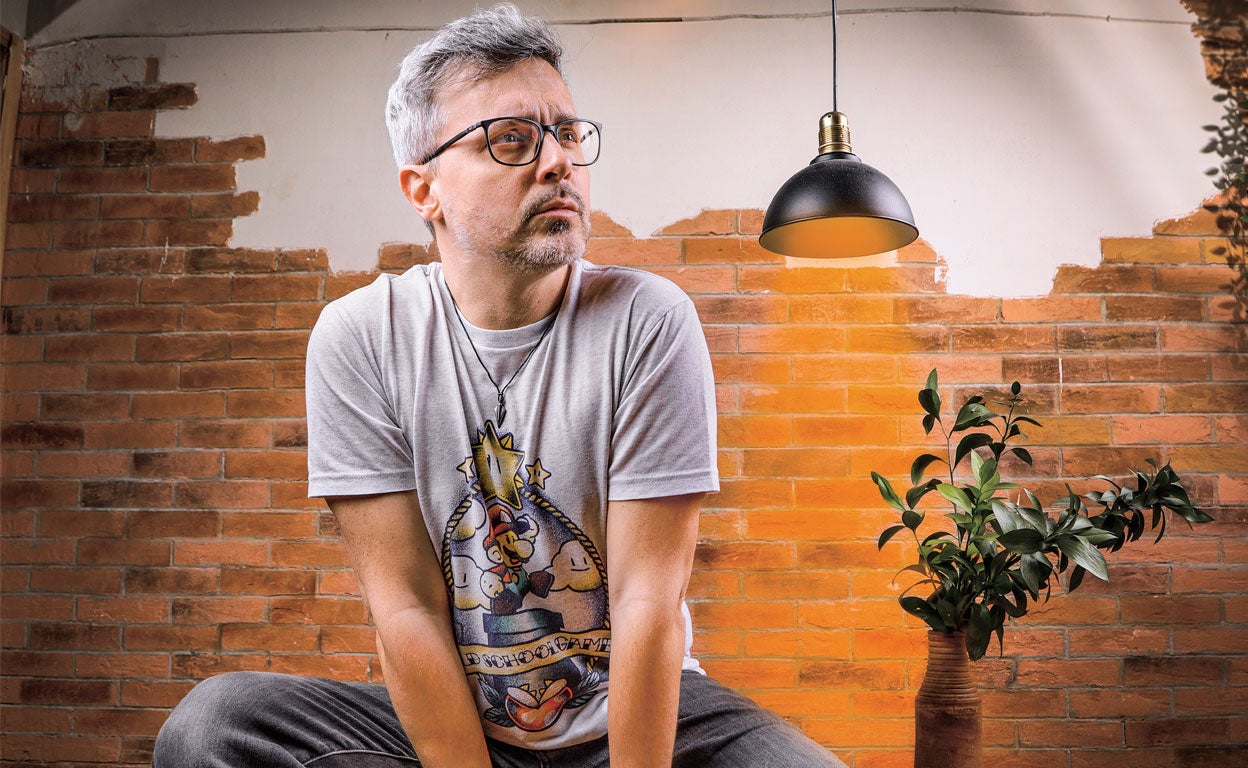 Juan Gómez-Jurado: «Lo primero que me enseñó mi mujer es a no cederle el paso en las puertas»