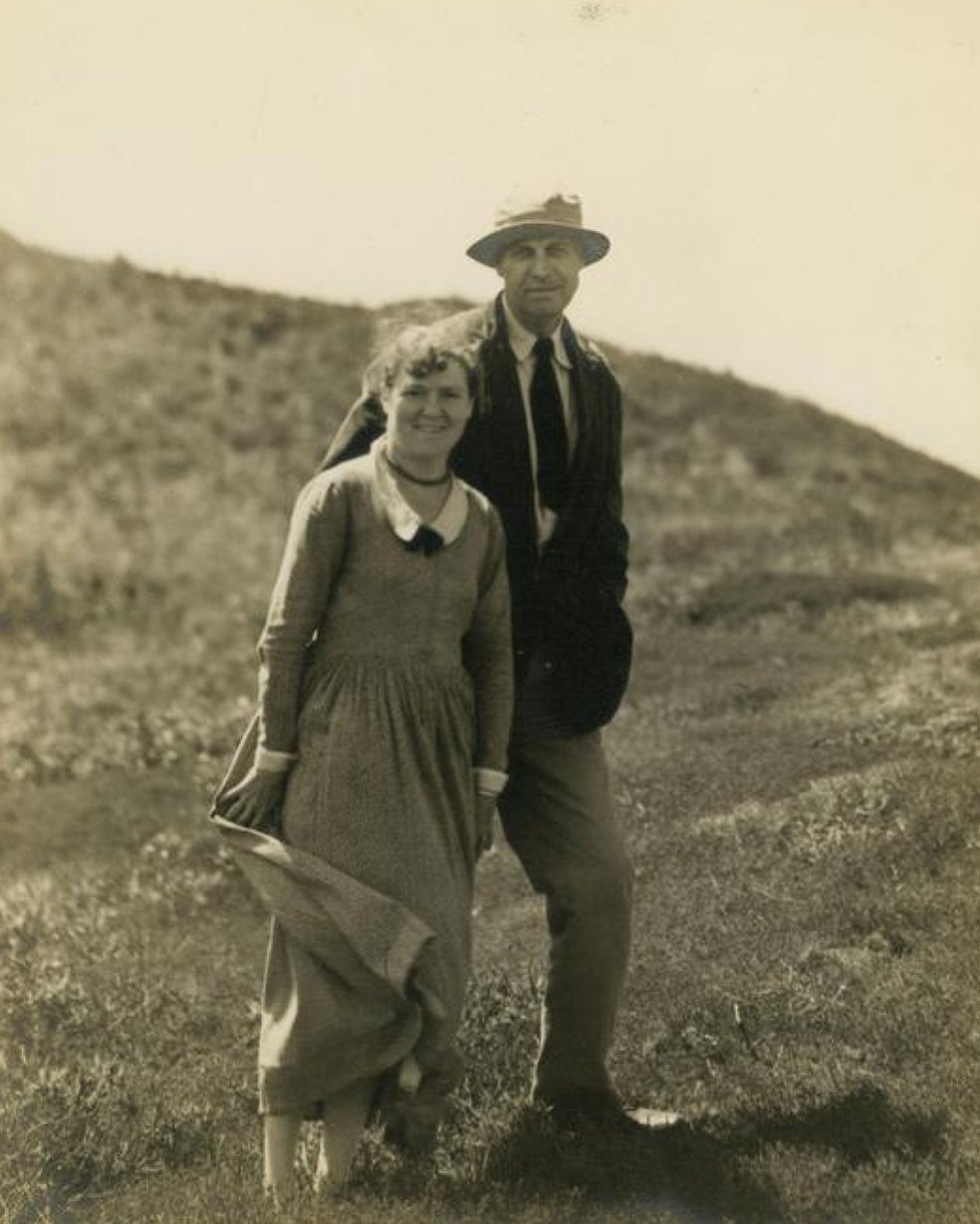 Edward Hopper y su mujer, Josephine Verstille, en Cabo Code, en 1950, cuando llevaban ya casi 25 años casados. Muy celosos de su intimidad, él murió en 1966 y ella, en 1967.