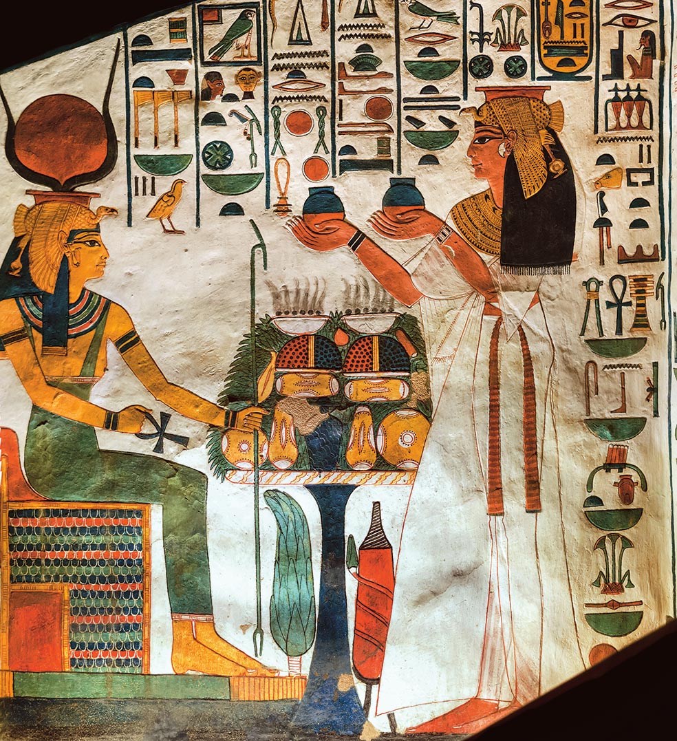 Los intentos por conservar los alimentos el mayor tiempo posibles son tan antiguos como la humanidad. Los egipcios desarrollaron varios que se siguen aplicando. Dominaban las técnicas de salazón y salmuera.