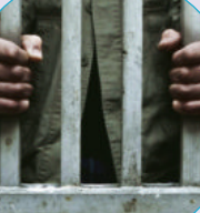 Imagen - La reforma de la justicia. Con la mayor población carcelaria del mundo (la mitad de cuyos reos están entre rejas por delitos no violentos relacionados con las drogas), los Koch quieren que se revisen (a la baja) las sentencias para los crímenes no violentos, que afectan en exceso a las minorías y a las poblaciones marginales. Es la única propuesta de Obama que aplaudieron.