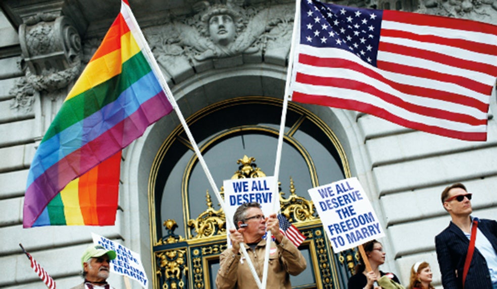 Imagen - Los derechos sociales. Como buenos liberales, los hermanos Koch son conservadores en materia económica, pero progresistas en asuntos sociales. Por eso, durante una entrevista, David Koch le confesó a Barbara Walters que está a favor del matrimonio homosexual y del derecho al aborto, en contra de la opinión mayoritaria del partido republicano.