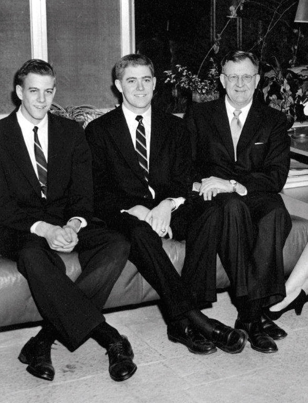 David Koch, con Charles y David. Son cuatro hermanos, pero de los negocios se ocupaban Charles y su difunto hermano David. Los otros dos son Frederick, coleccionista de arte, y Bill, gemelo de David, marinero y filántropo.