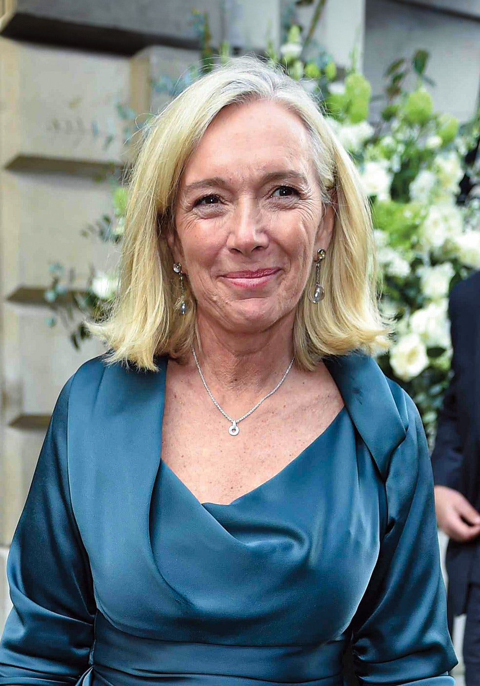 Prudence, la mayor de los hijos de Rupert Murdoch, es fruto del primer matrimonio del magnate con la modelo Patricia Booker, quien tras divorciarse de él se desentendió de su hija, aún una niña, para irse de fiestas. Prudence quedó a cargo de la segunda mujer de Murdoch, con la que tuvo una mala relación. Ahora vive en Australia y nunca ha mostrado ambiciones empresariales.