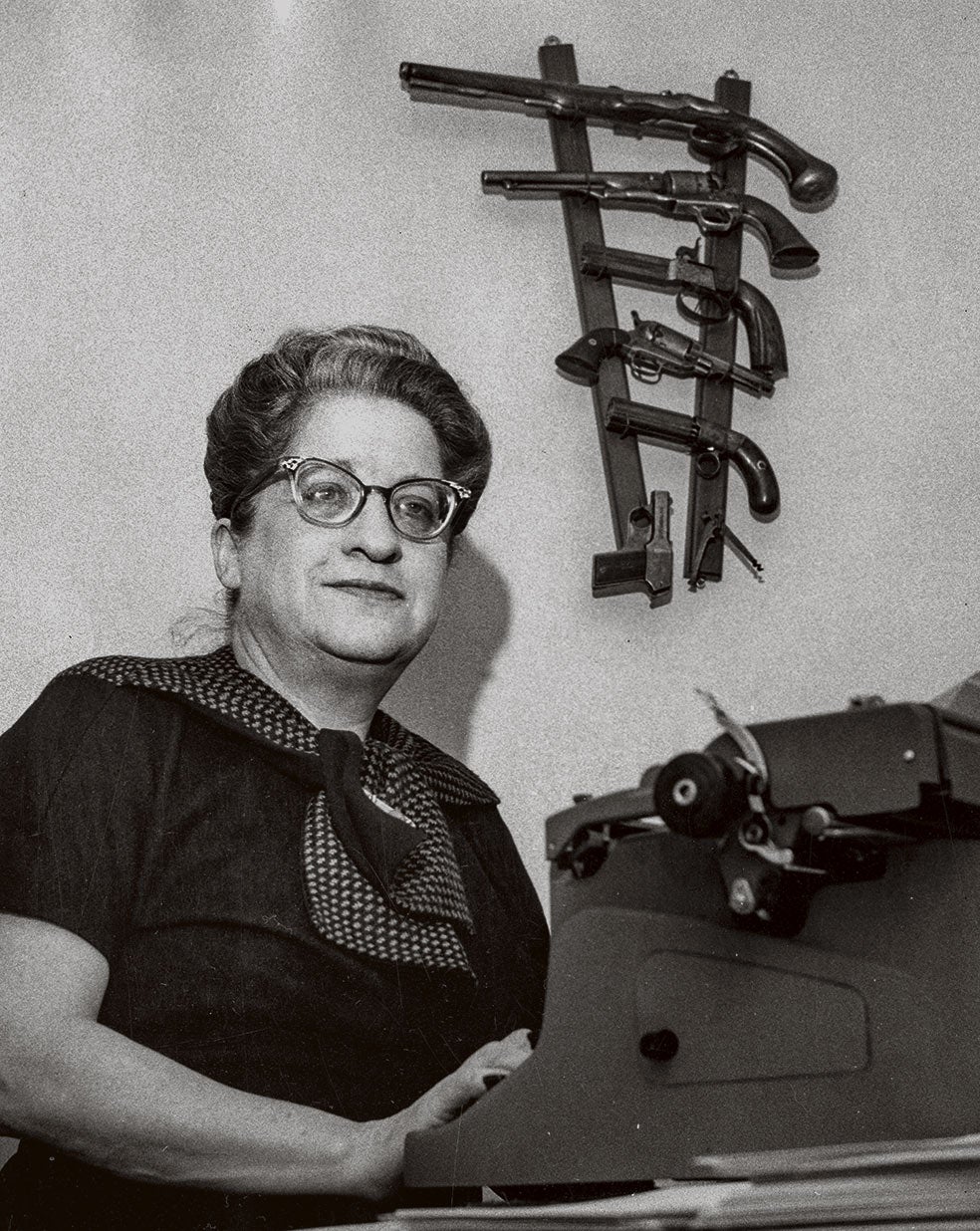 Coleccionaba armas, aprendió a montar a caballo (se le daba fatal) y acarreó ganado con cowboys «porque necesitaba saber qué hace de verdad un vaquero», explicó Dorothy M. Johnson.