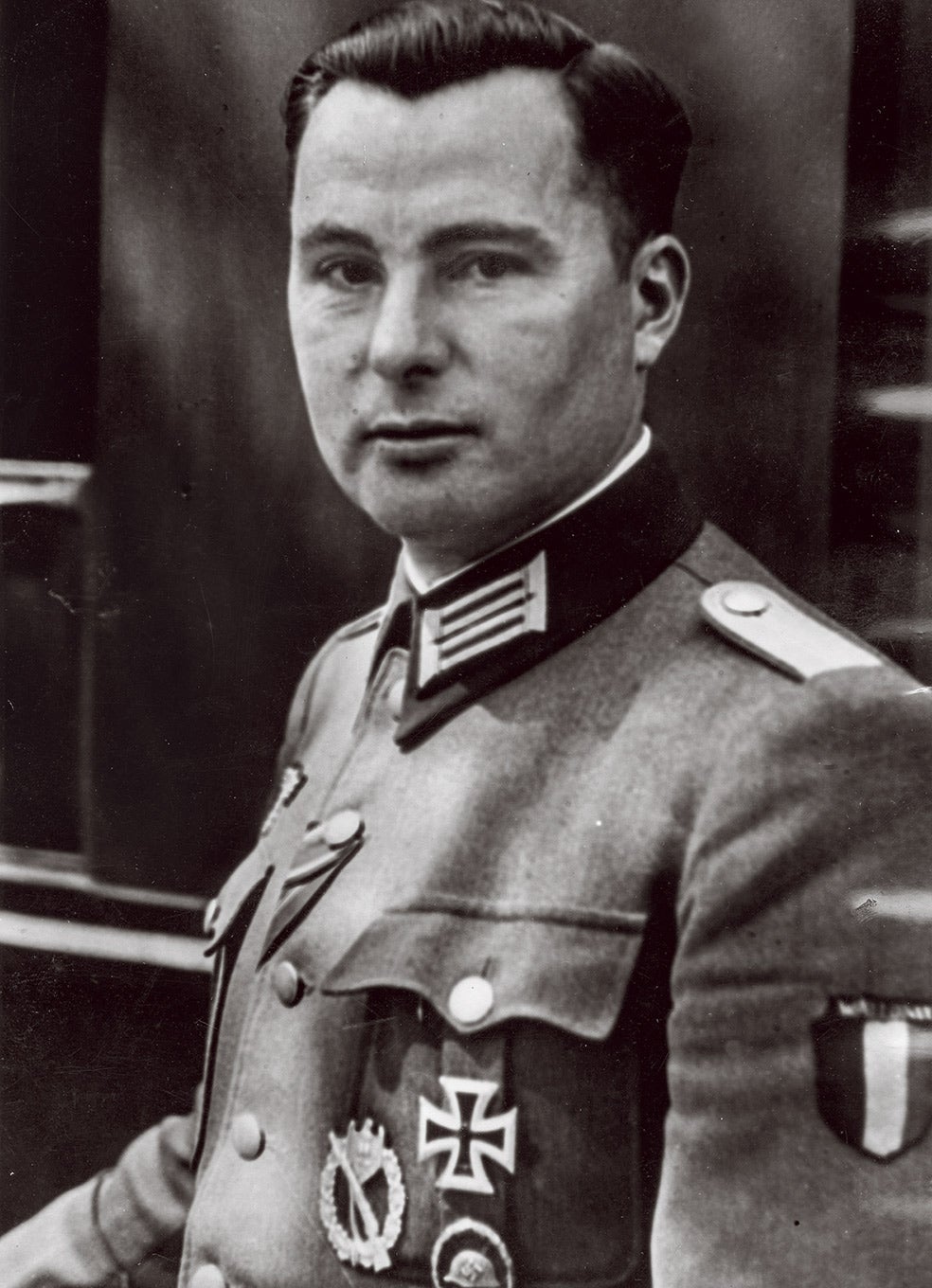 El colaboracionista Léon Degrelle vivió en España con una nueva identidad y se cree que tuvo una relación amorosa con Clara Stauffer.