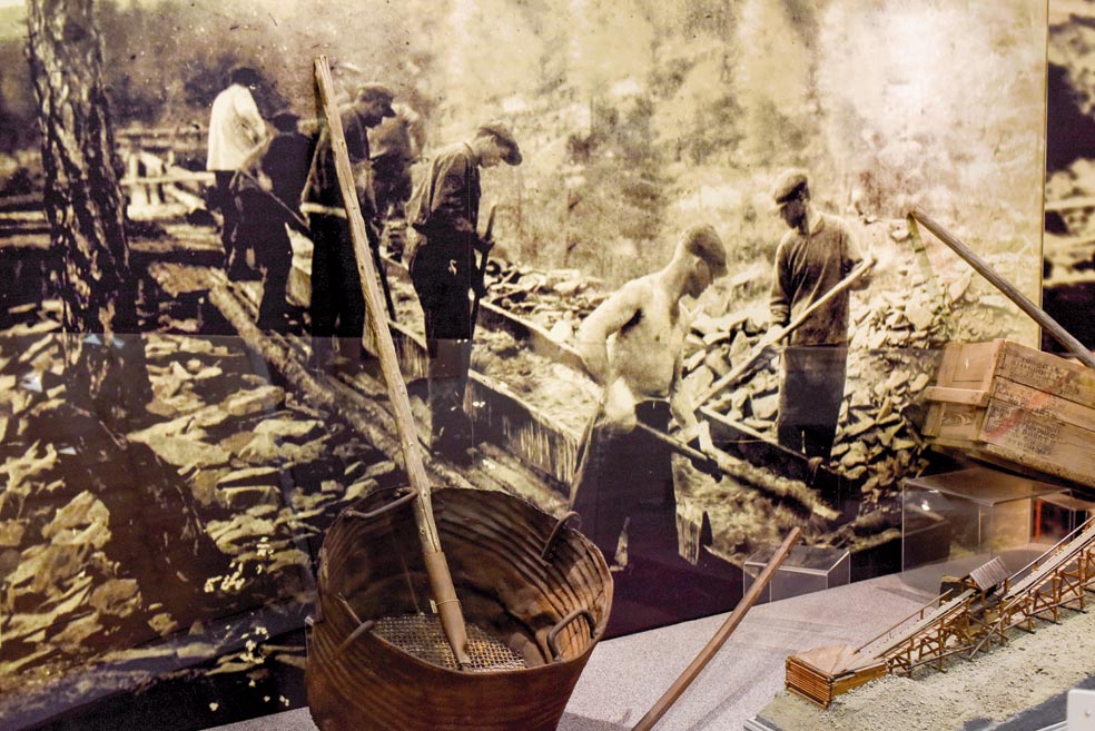 Jornadas de trabajo interminables, sin alimento ni vestido; así era la vida en el gulag.