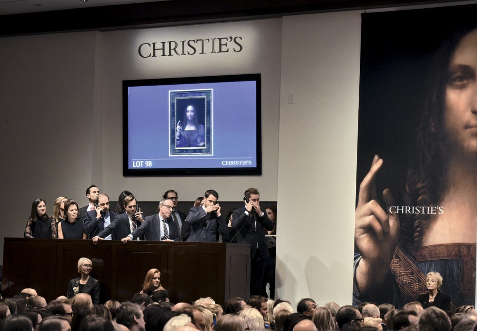 Están situados en un lugar destacado, frente al público. Solo dos de ellos mantuvieron el duelo hasta el final. Vencedor y derrotado sellaron la venta final con un beso.