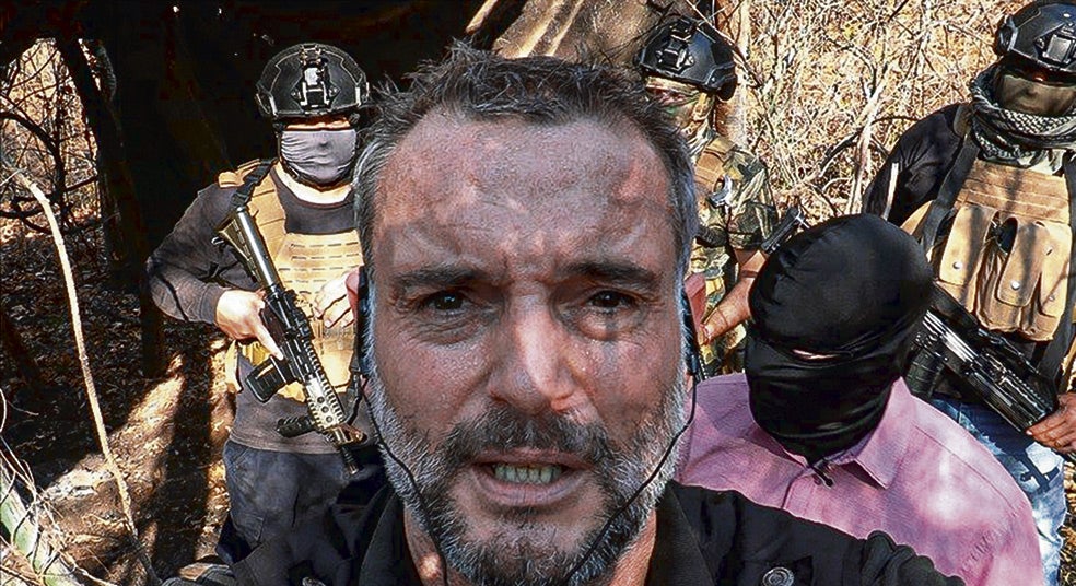 Hijo de un general del Ejército francés y de una profesora, Monnet ha unificado sus influencias paternas. Su propósito, dice, es que sus alumnos comprendan los riesgos reales y peligrosos desde el punto de vista empresarial, en términos penales. «Tienes que mostrarles a los estudiantes cosas que no pueden ver sin tu apoyo —dice—. Este es el trabajo del 'profe'».