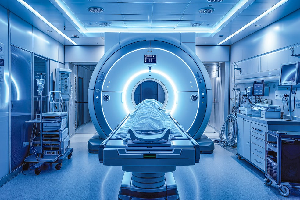 El helio es fundamental para enfriar las máquinas de las resonancias magnéticas.