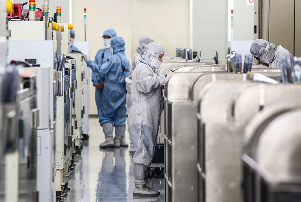 Taiwán fabrica más de la mitad de los chips del mundo. TSMC es la novena empresa más valiosa del planeta. Para algunos analistas, esto la blinda frente a ataques chinos. Otros creen que solo aumenta su apetito conquistador.
