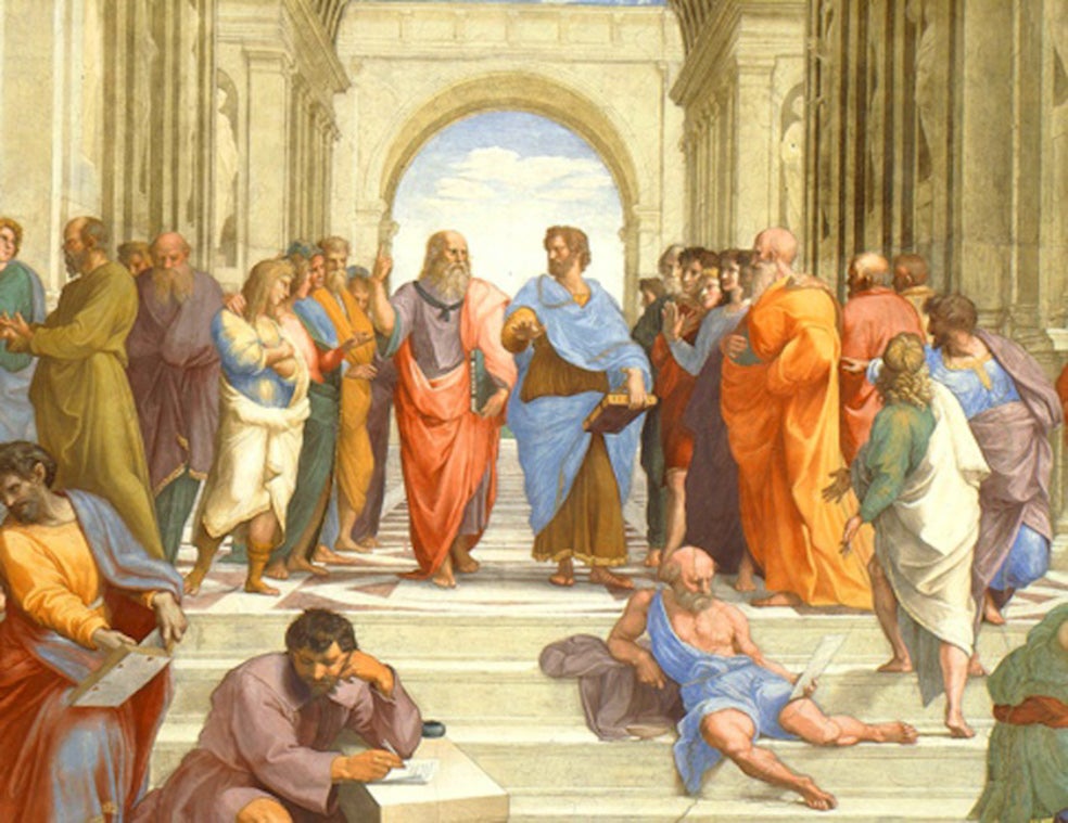 Aristóteles fue uno de los primeros abanderados de los beneficios de caminar para la estimulación de ideas y un aprendizaje con mayor facilidad. Odiaba dar sus clases en espacios cerrados y por eso, las impartía en el exterior mientras caminaban. Un legado que dejó con su escuela de peripatéticos donde los alumnos recibían sus lecciones en jardines y ríos.