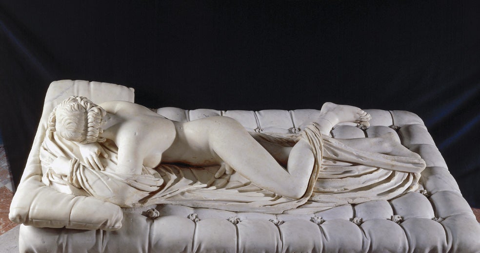 Este hermafrodita fue adquirido por el cardenal Scipione Caffarelli Borghese. Le dedicó una habitación expresamente en su mansión.