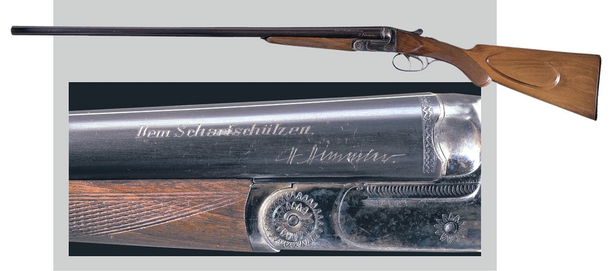 Sobre la firma grabada de Heinrich Himmler leemos la inscripción «el infalible tirador», lo que permite pensar que fuera un regalo del propio Hitler. Pagaron 25.875 dólares por ella en una subasta.