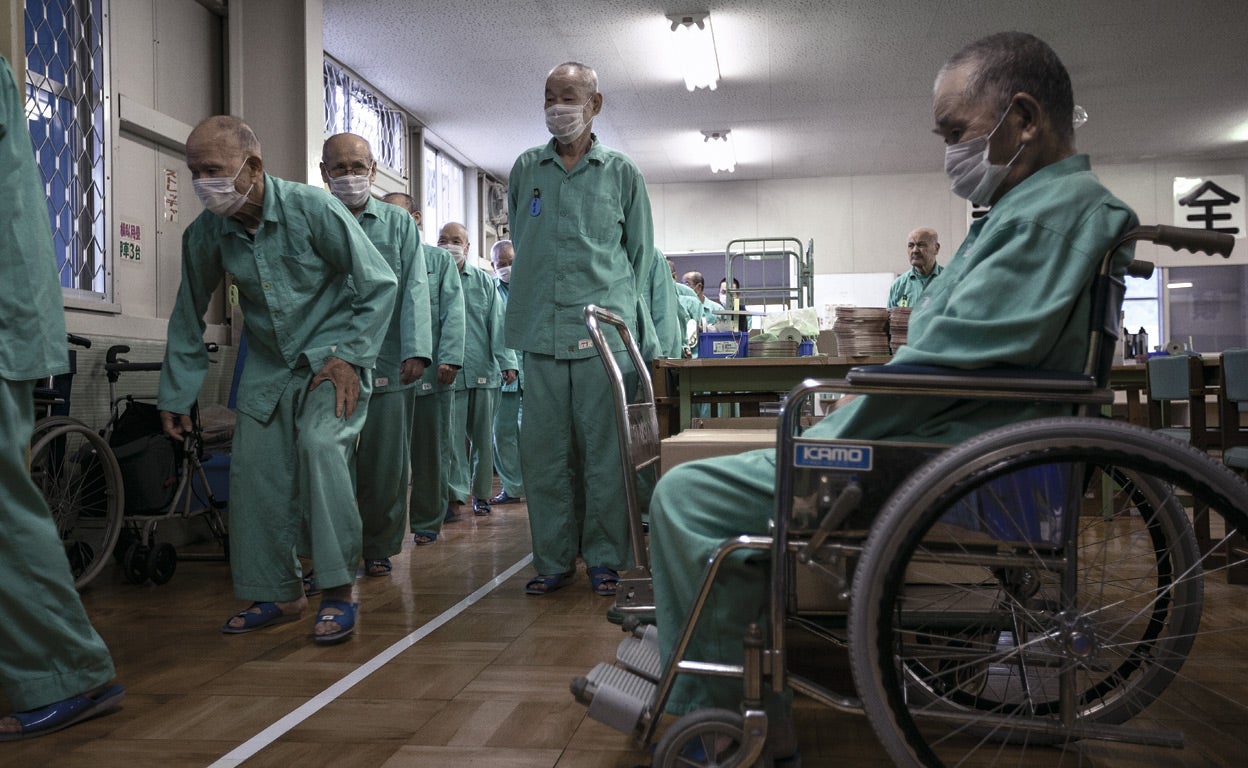 Japón no es país para viejos: ancianos que optan por ir a la cárcel a falta de asilos