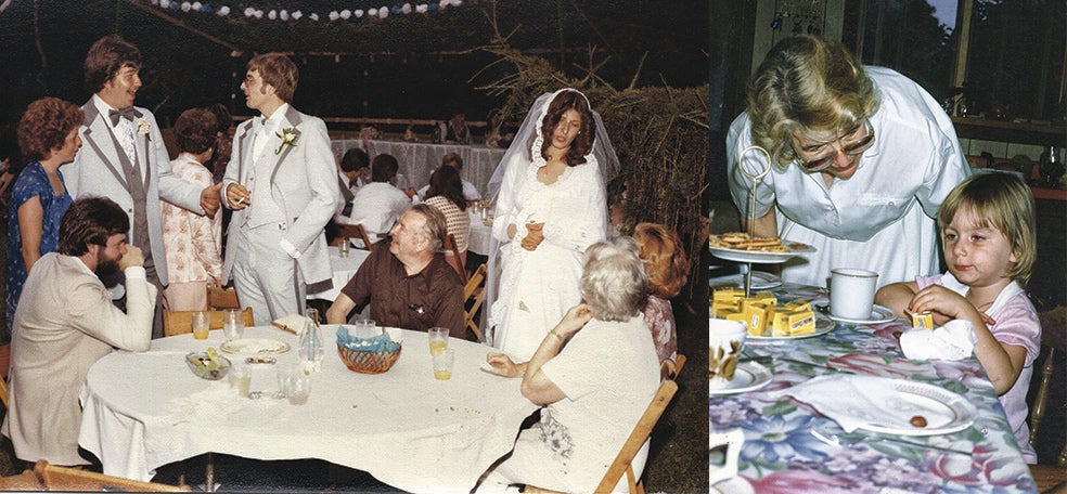 William Patrick Hitler (sentado con camisa marrón) en la boda de su hijo Howard, fallecido en accidente de circulación. El de la barba, sentado, es su hijo Louis. A la derecha: Phyllis, la mujer alemana con la que se casó William Patrick Hitler después de la guerra y con la que tuvo cuatro hijos.