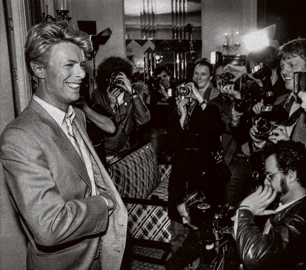 Bowie, cuenta Edwards, apreciaba y comprendía a los periodistas, algo poco frecuente. «Te sorprendería saber –asegura– cuán pocos artistas los entienden y cuántos caen en el mito de que tienen el control total de la prensa, cosa que, por supuesto, no es así».