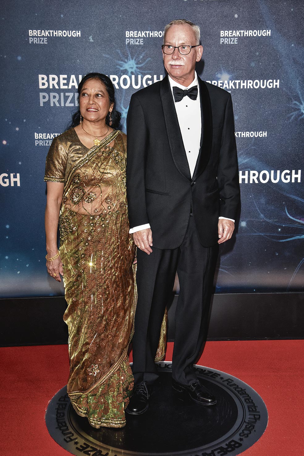 Hartl con su esposa, Manajit Hayer-Hartl, también bióloga. Trabajan en el mismo laboratorio del Instituto Max Planck. Se conocieron en un campamento de verano para biólogos en una isla griega.