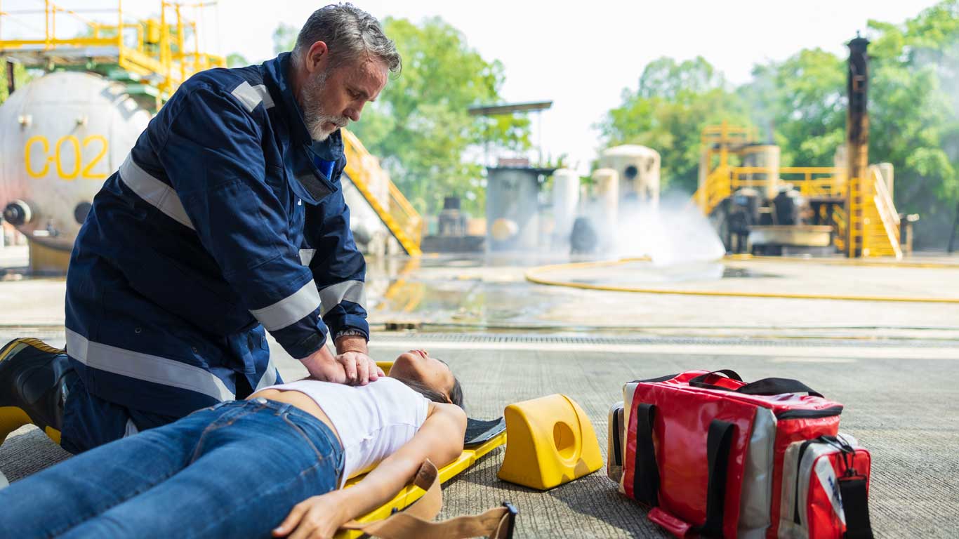 En caso de parada cardiaca, actuar rápidamente determina las posibilidades de sobrevivir.